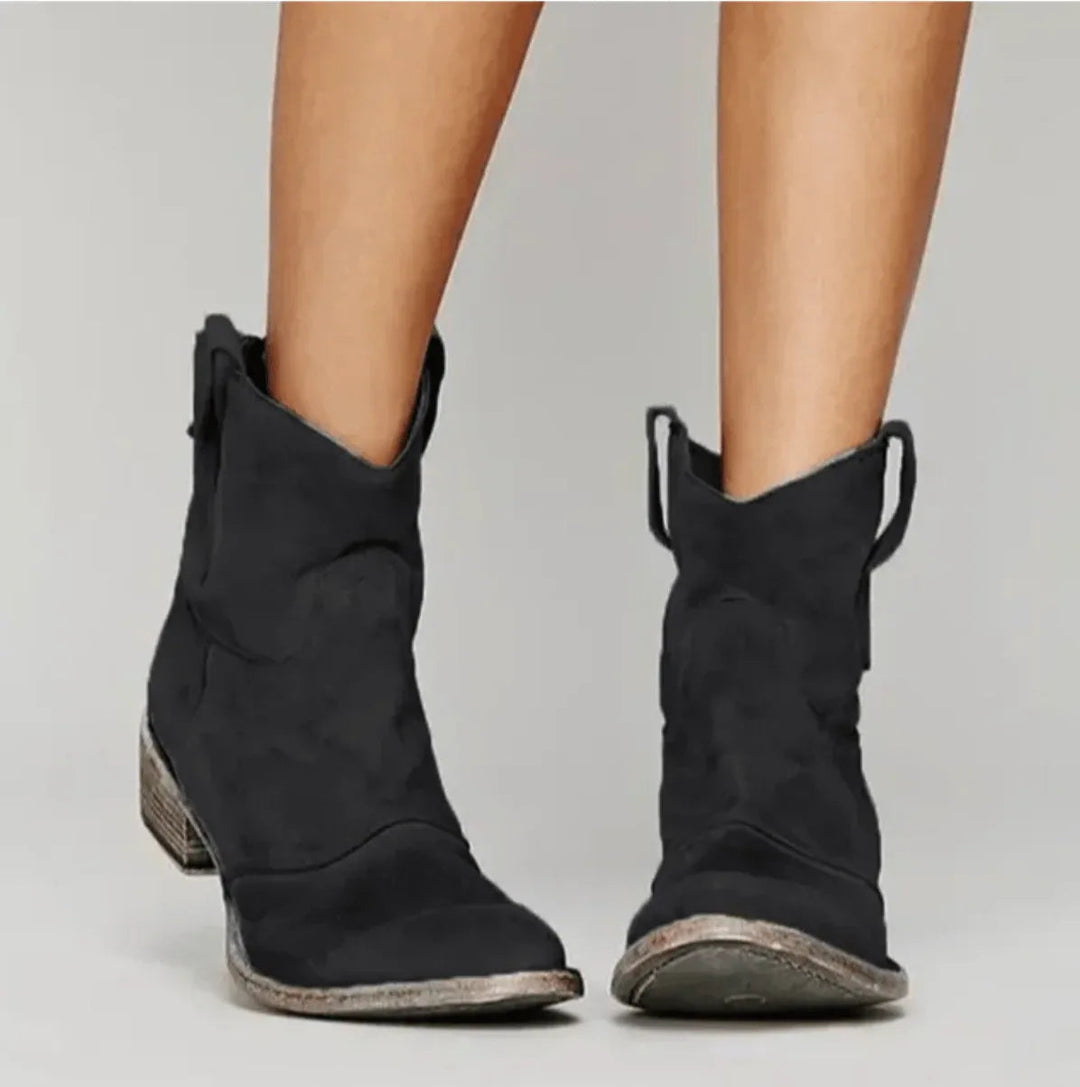 Charlotte -  Orthopedic Boots