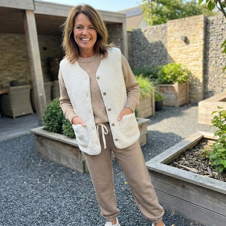 Michelle | Classic Cardigan